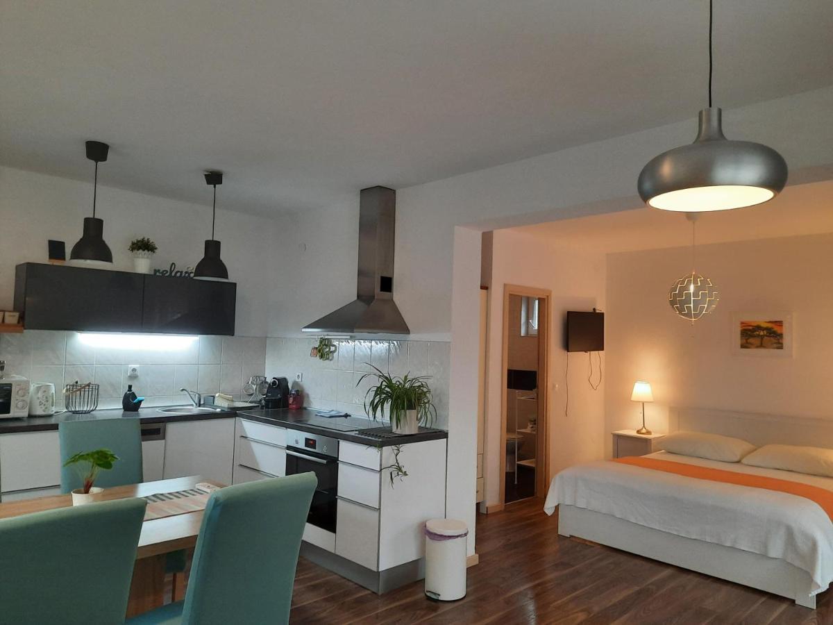 Apartments Nika Slunj Exterior photo