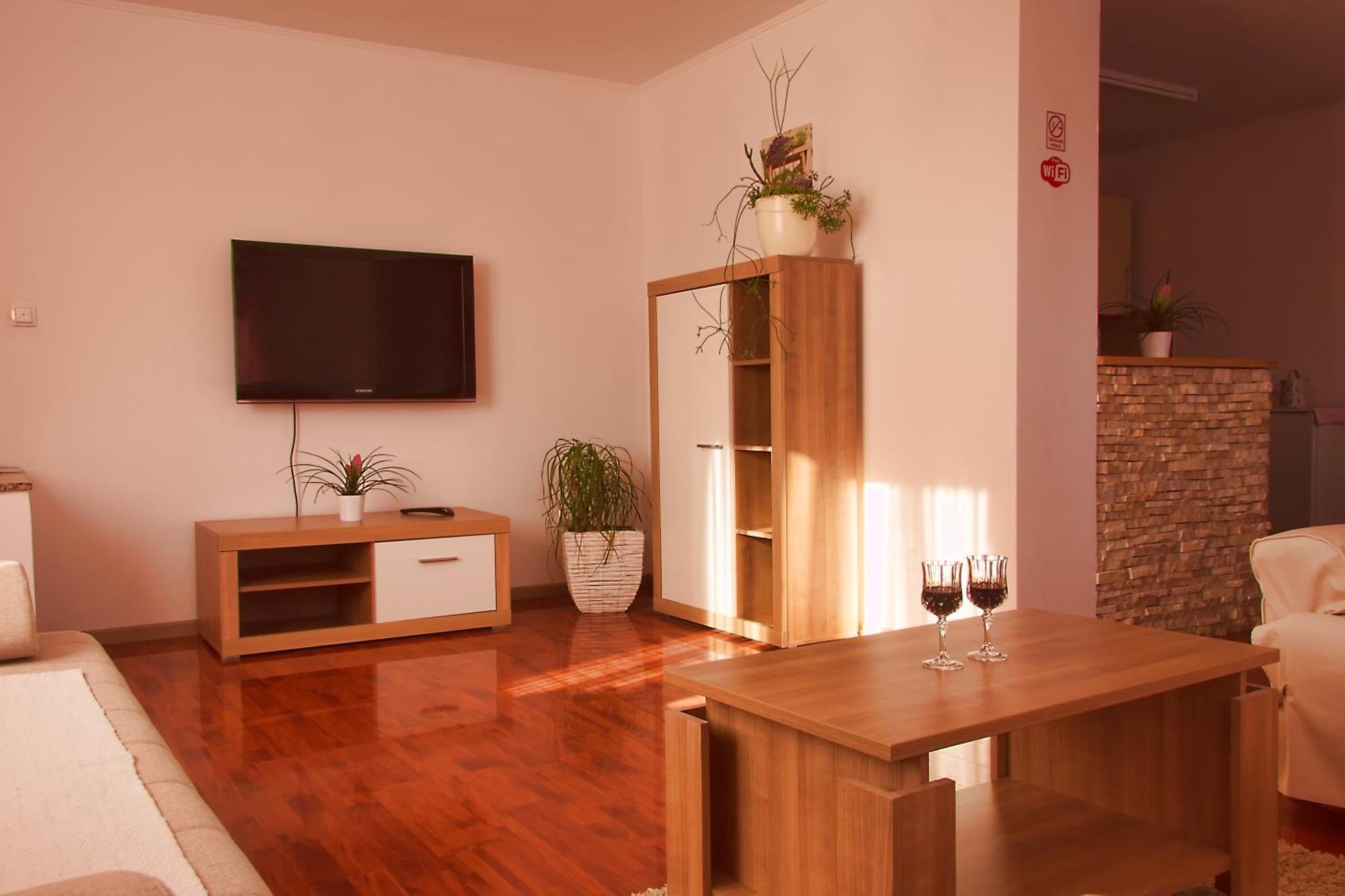 Apartments Nika Slunj Exterior photo