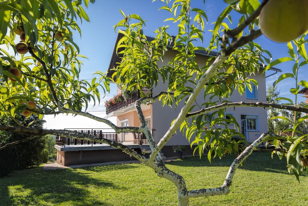 Apartments Nika Slunj Exterior photo